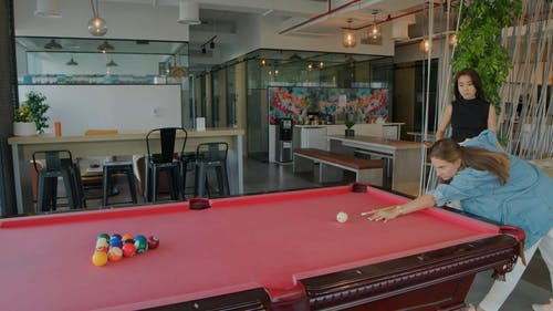 有关创意办公室, 台球, 女性的免费素材视频