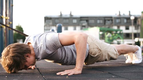 有关人, 休闲, 俯卧撑的免费素材视频