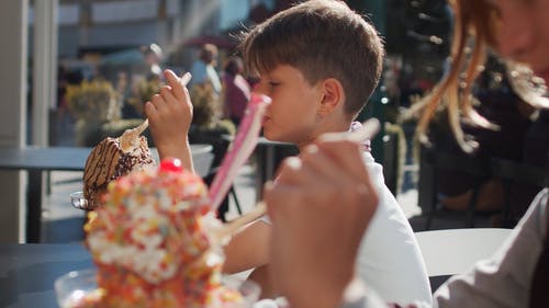 有关冰淇淋, 吃, 好吃的免费素材视频