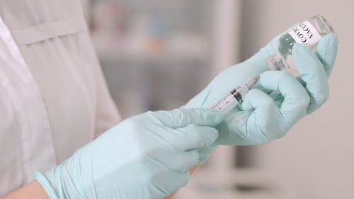 有关乳胶手套, 冠状病毒病疫苗, 室内的免费素材视频