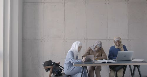 有关MacBook, 中东, 伊斯兰的免费素材视频