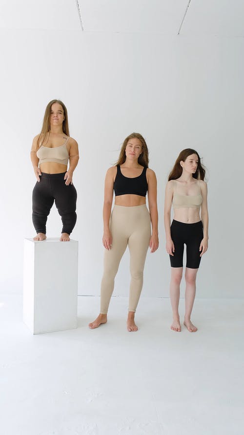 有关垂直视频, 多风, 女性的免费素材视频