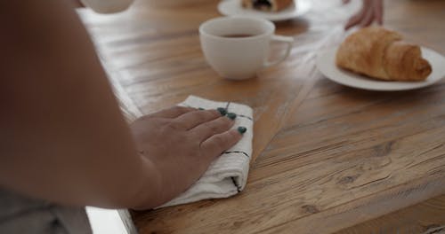 有关一杯咖啡, 女性, 室内的免费素材视频