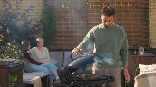 有关人, 後院, 烤架的免费素材视频