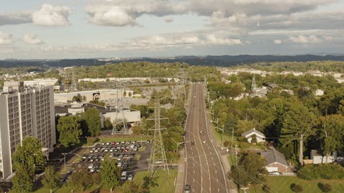 有关房子, 树木, 汽车的免费素材视频