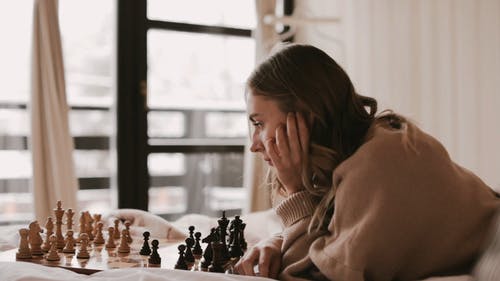 有关国际象棋车, 坐, 女人的免费素材视频