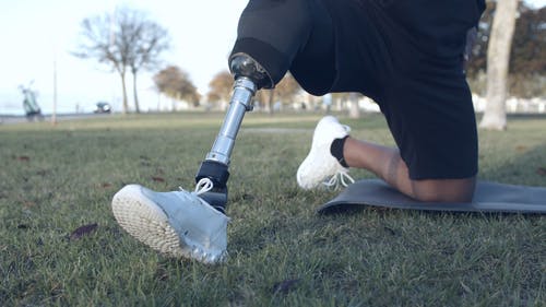 有关人, 伸展, 公园的免费素材视频