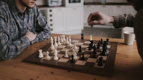 有关国际象棋车, 在家, 室内的免费素材视频