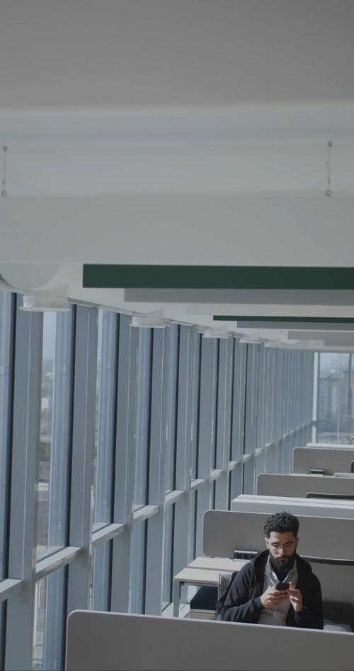 有关休闲装, 家伙, 办公室内部的免费素材视频