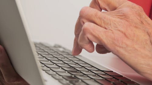 有关人, 可携式, 室内的免费素材视频