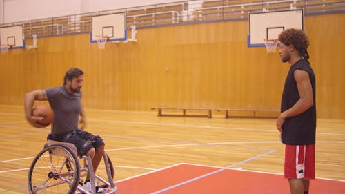有关体育活动, 室内, 播放的免费素材视频