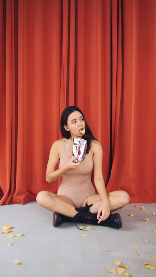 有关人, 吃, 坐的免费素材视频