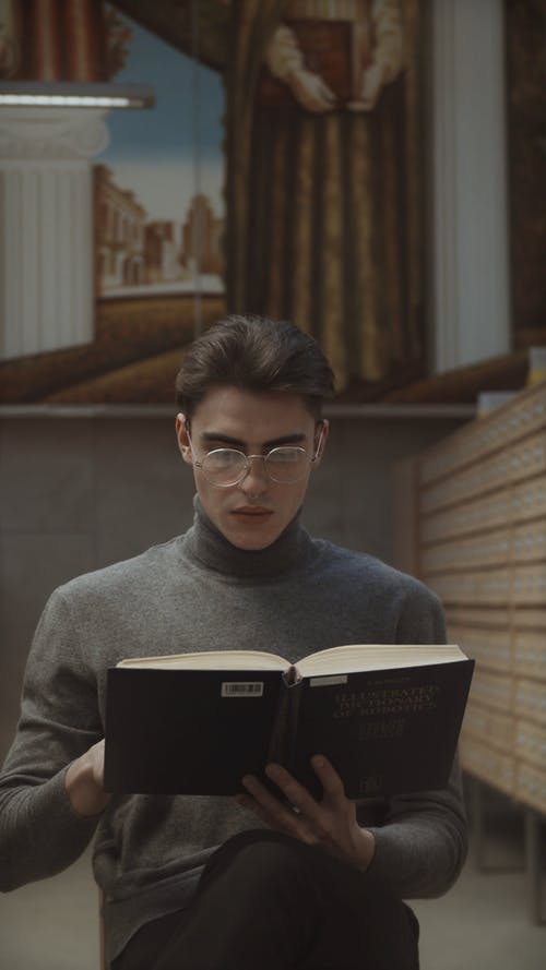 有关内部, 垂直视频, 大学生的免费素材视频