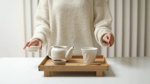 有关寒意, 托盘, 水壶的免费素材视频