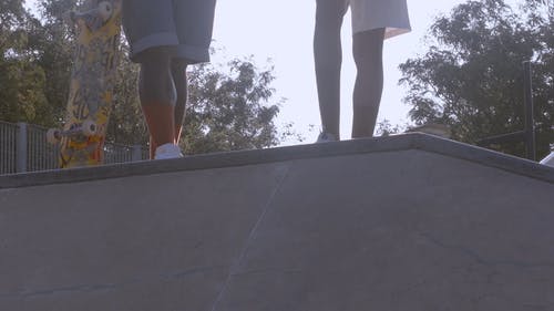 有关人, 休闲装, 低角度拍摄的免费素材视频