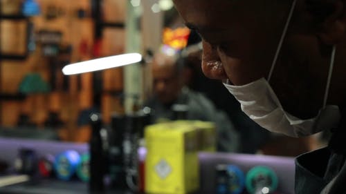 有关反射, 室内, 工人的免费素材视频