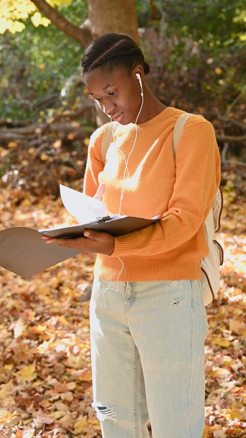 有关垂直视频, 学生, 年轻的免费素材视频