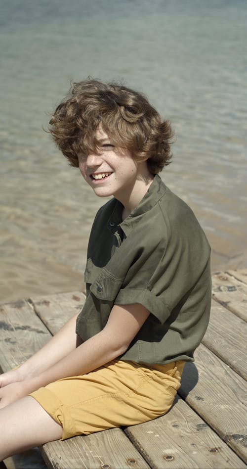 有关儿童, 喜悦, 坐的免费素材视频