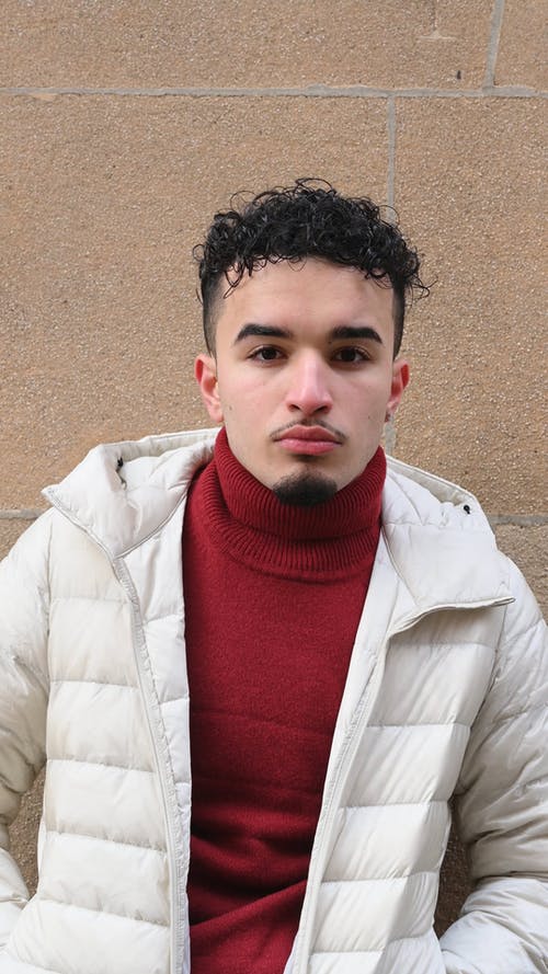 有关人, 严肃, 垂直视频的免费素材视频