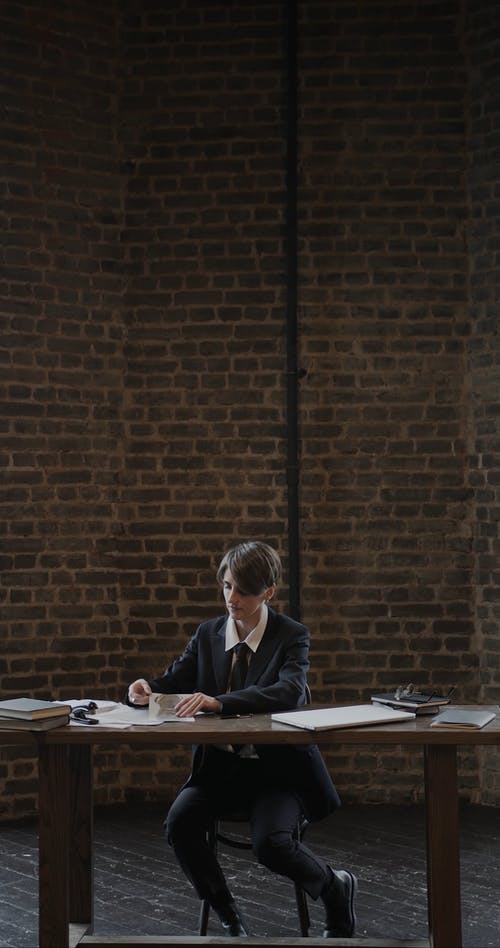 有关人, 合同, 垂直视频的免费素材视频