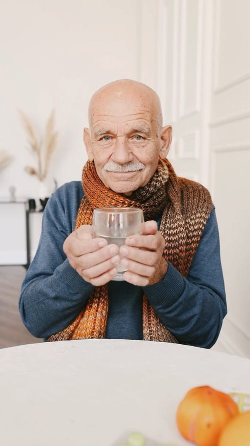 有关喝, 垂直视频, 水的免费素材视频