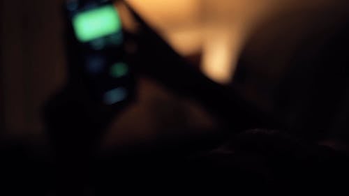 有关不露面, 在晚上, 室内的免费素材视频