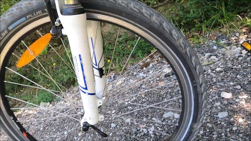 有关交通系统, 天性, 女人的免费素材视频