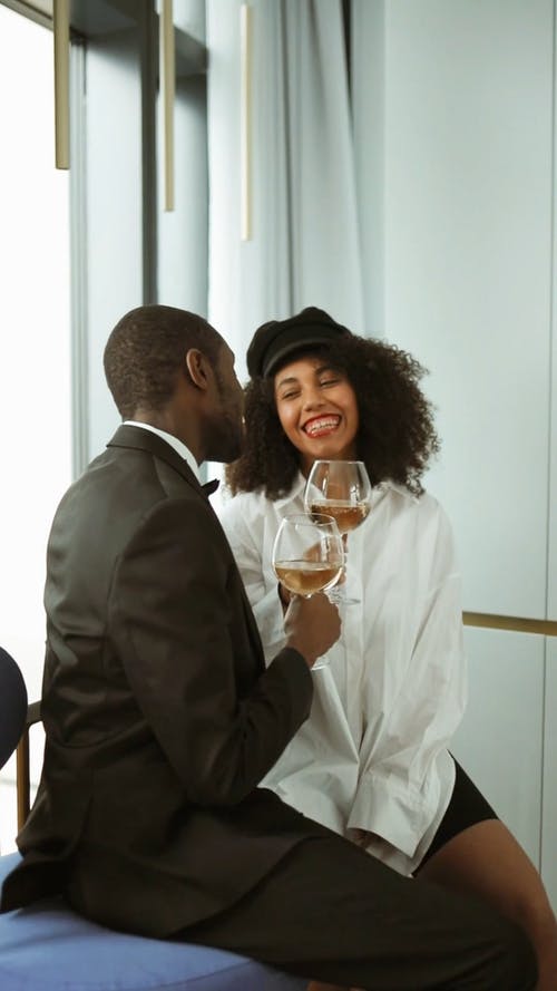 有关一对, 人, 坐的免费素材视频