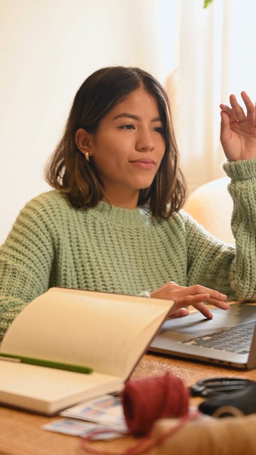 有关人, 垂直视频, 女人的免费素材视频