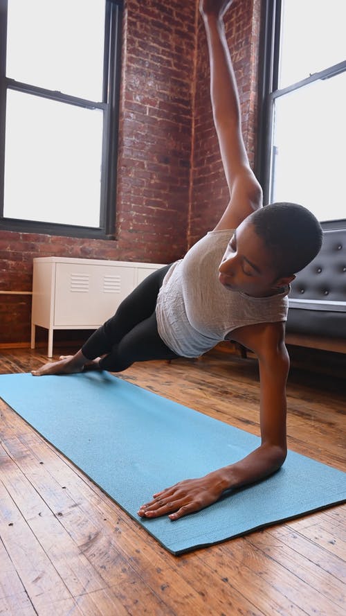 有关vasisthasana, 主动穿着, 侧板的免费素材视频