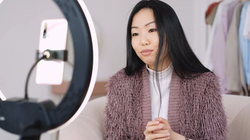 有关女人, 手机, 智慧手机的免费素材视频