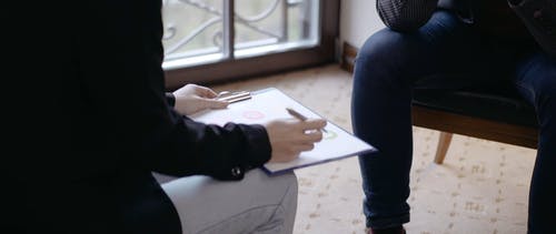 有关会诊, 坐, 室内的免费素材视频