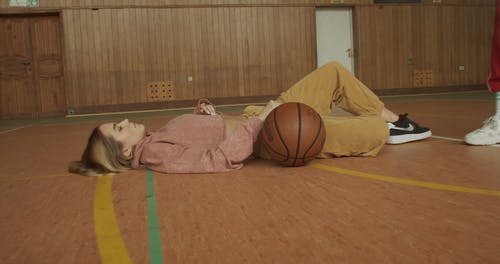 有关＃室内, 伸出援手, 体育馆的免费素材视频