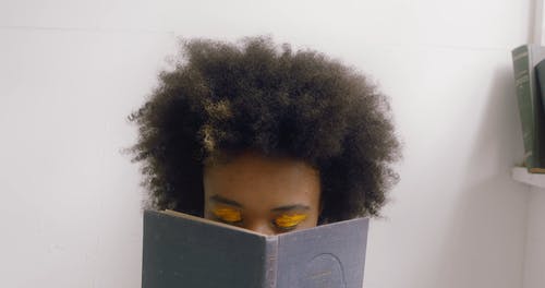 有关微笑, 书, 概念的的免费素材视频