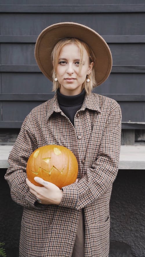 有关南瓜, 垂直视频, 帽子的免费素材视频