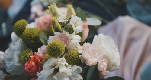 有关一束鲜花, 微妙, 插花的免费素材视频