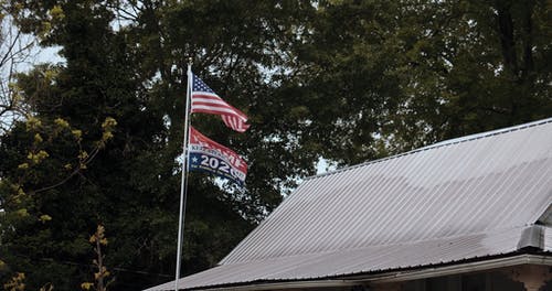 有关屋顶, 户外, 摇曳的免费素材视频