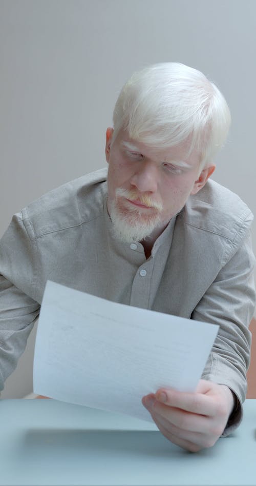 有关人, 垂直视频, 写作的免费素材视频