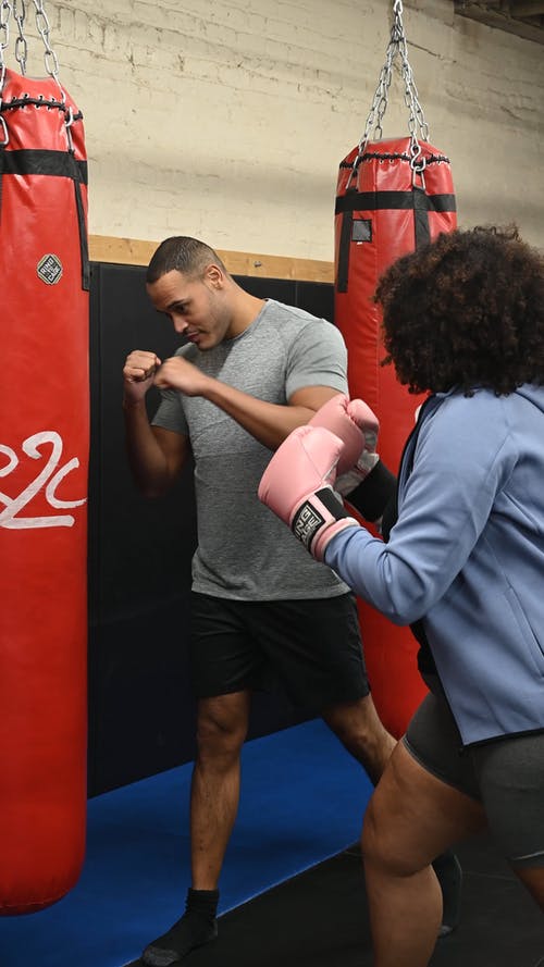 有关人, 健身器材, 冲压的免费素材视频