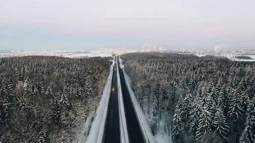 有关下雪的, 下雪的天气, 交通的免费素材视频