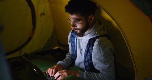 有关3C用品, 人, 休闲的免费素材视频