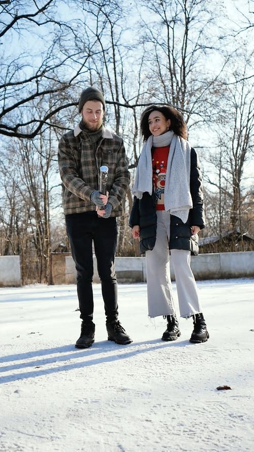 有关一对, 一起, 五彩纸屑的免费素材视频