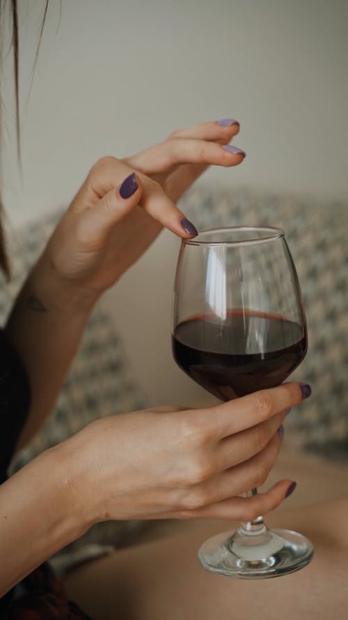 有关一杯酒, 刺青, 刺青的的免费素材视频