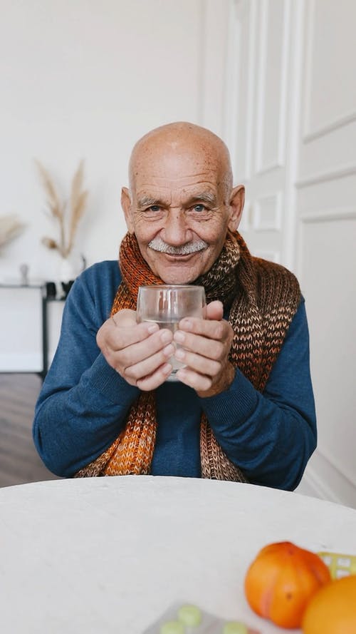 有关喝, 垂直视频, 水的免费素材视频