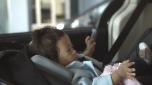 有关儿童, 吻, 唐氏综合症的免费素材视频