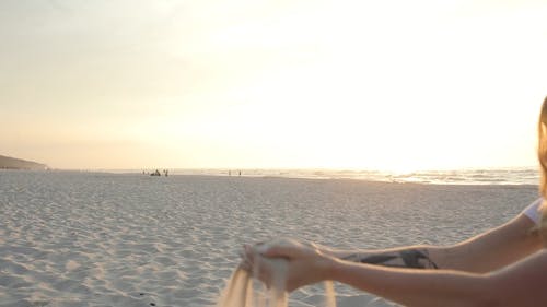 有关倒沙, 太阳, 岸边的免费素材视频