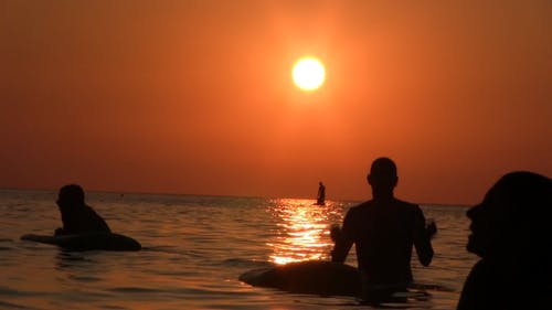 有关人, 反对光明, 太阳的免费素材视频