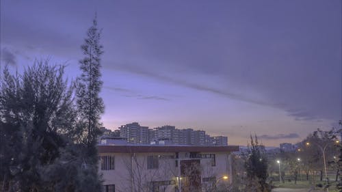 有关多云的, 天空, 建筑的免费素材视频