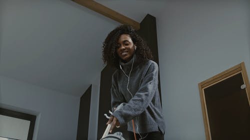 有关低角度视图, 吸尘器, 在家的免费素材视频