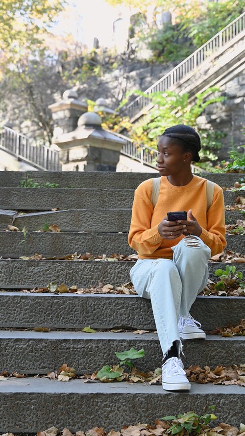 有关3C用品, covid-19, 休闲服装的免费素材视频